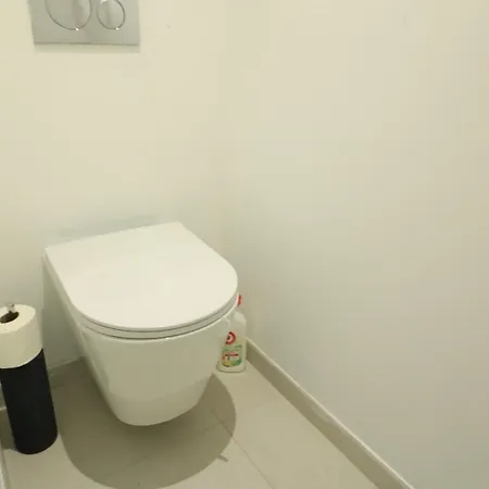 Lumineux 3 Pieces Renove Face Au Port L! A2b218 Apartment Cannes